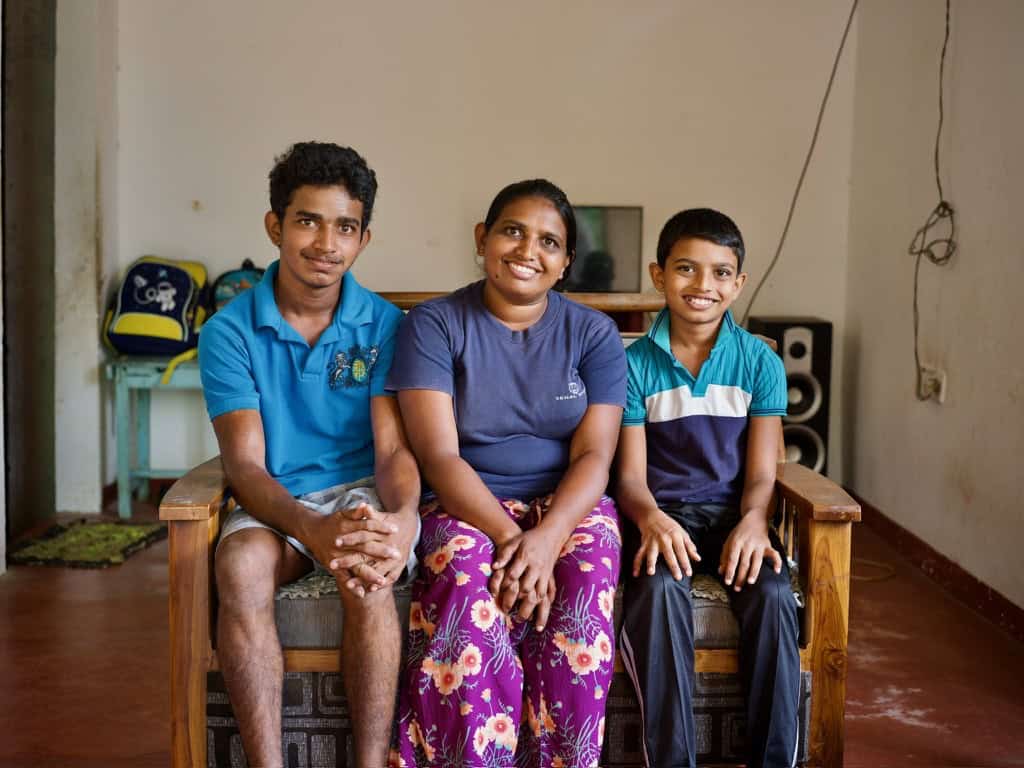 31589F63-A384-4C51-9905-6E3094AB719F_1_105_c